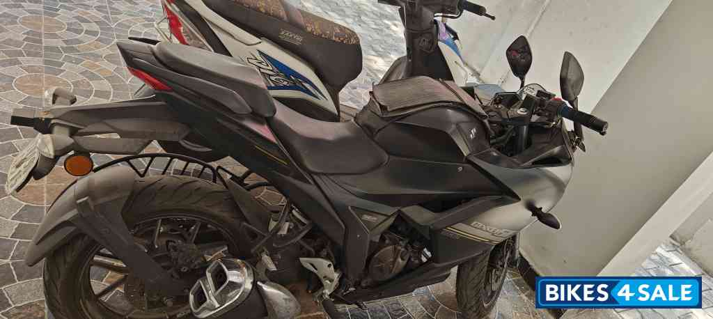 Suzuki Gixxer SF 250 BS6 Suzuki Gixxer SF 250 BS6
