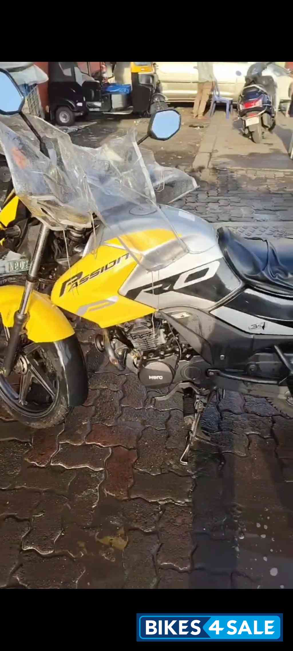 Grey Yellow Hero Passion Pro BS6