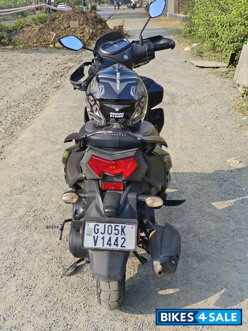 Yamaha RayZR Street Rally 125 Fi Hybrid Yamaha RayZR Street Rally 125 Fi Hybrid