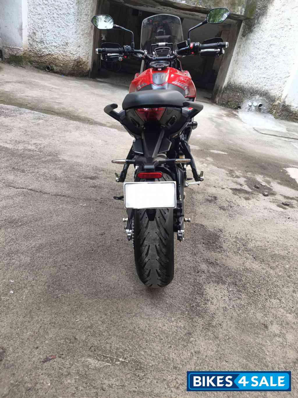 Red Triumph Tiger Sport 660