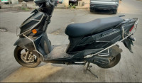 Grey Suzuki Avenis 125 Standard Edition