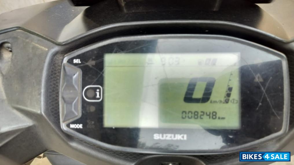 Grey Suzuki Avenis 125 Standard Edition