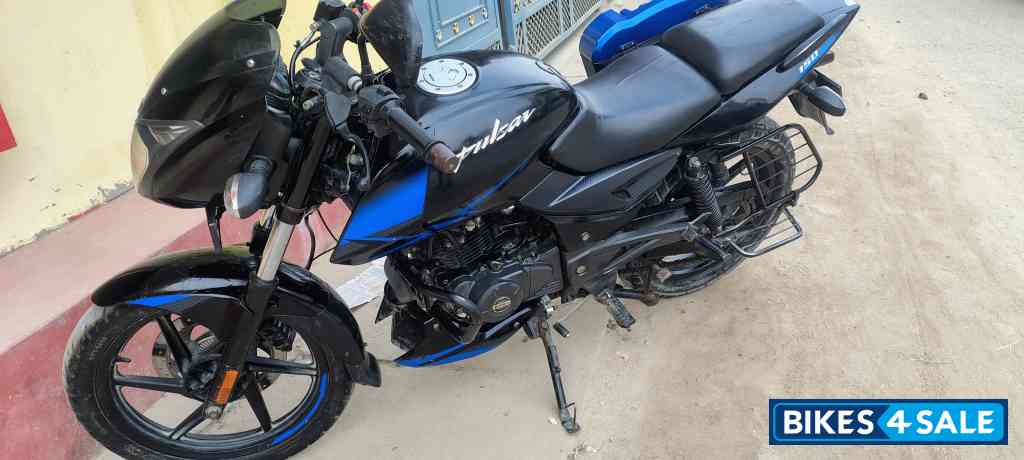 Blue Bajaj Pulsar 150 Twin Disc