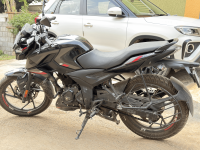 Black Bajaj Pulsar N150
