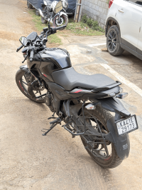 Black Bajaj Pulsar N150