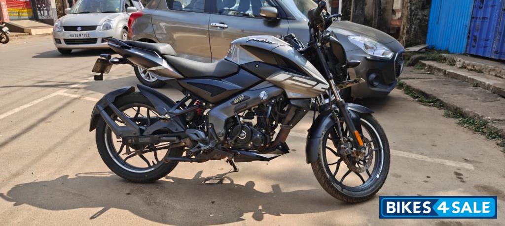 Bajaj Pulsar NS125 2022