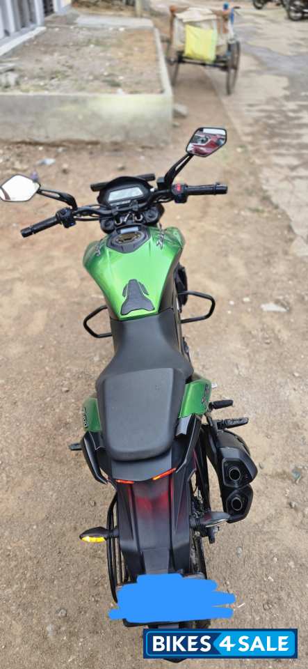 Green Bajaj 2021 Dominar 400