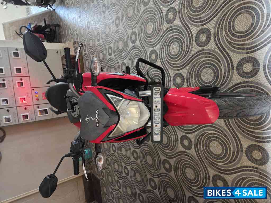 Honda CB Hornet 160R Honda CB Hornet 160R