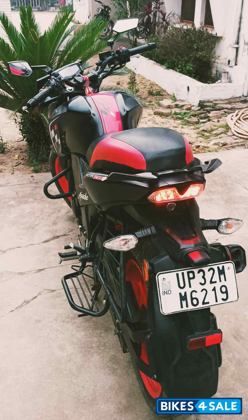 TVS Apache RTR 160 4V Special Edition TVS Apache RTR 160 4V Special Edition