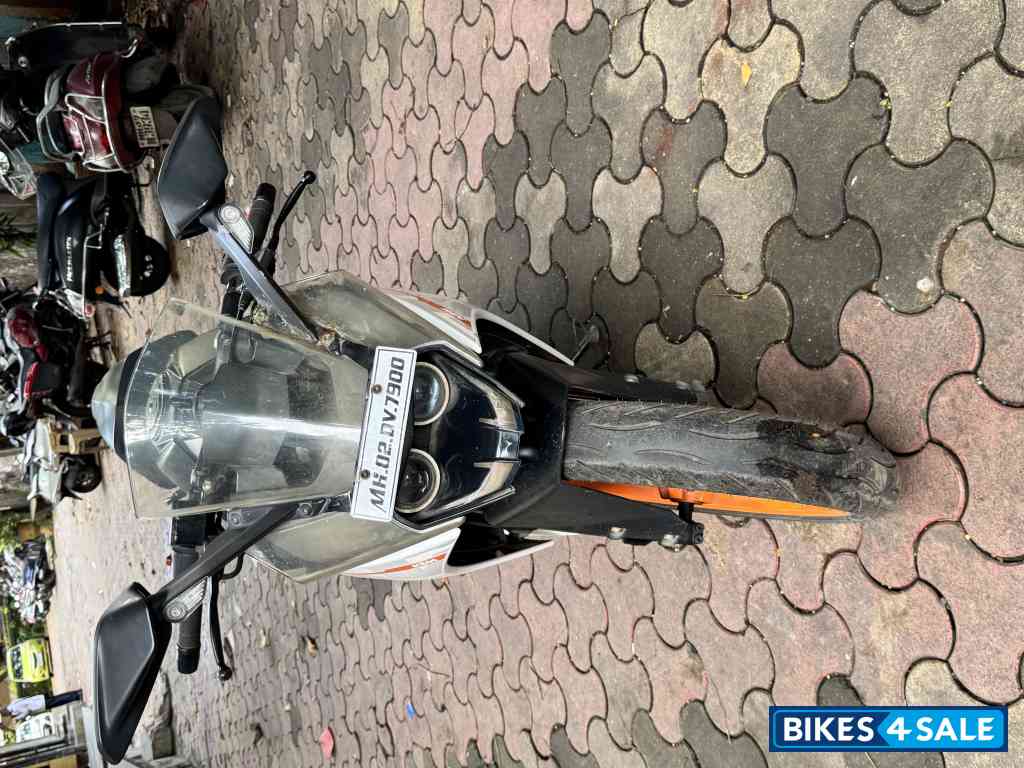 White And Orange KTM RC 390 White And Orange KTM RC 390