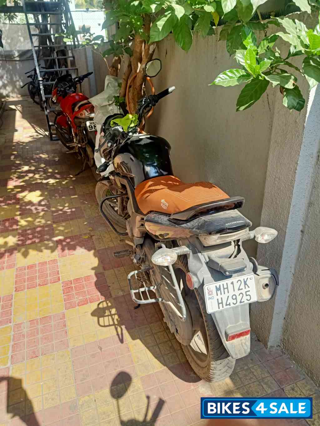 Black Honda CB Trigger