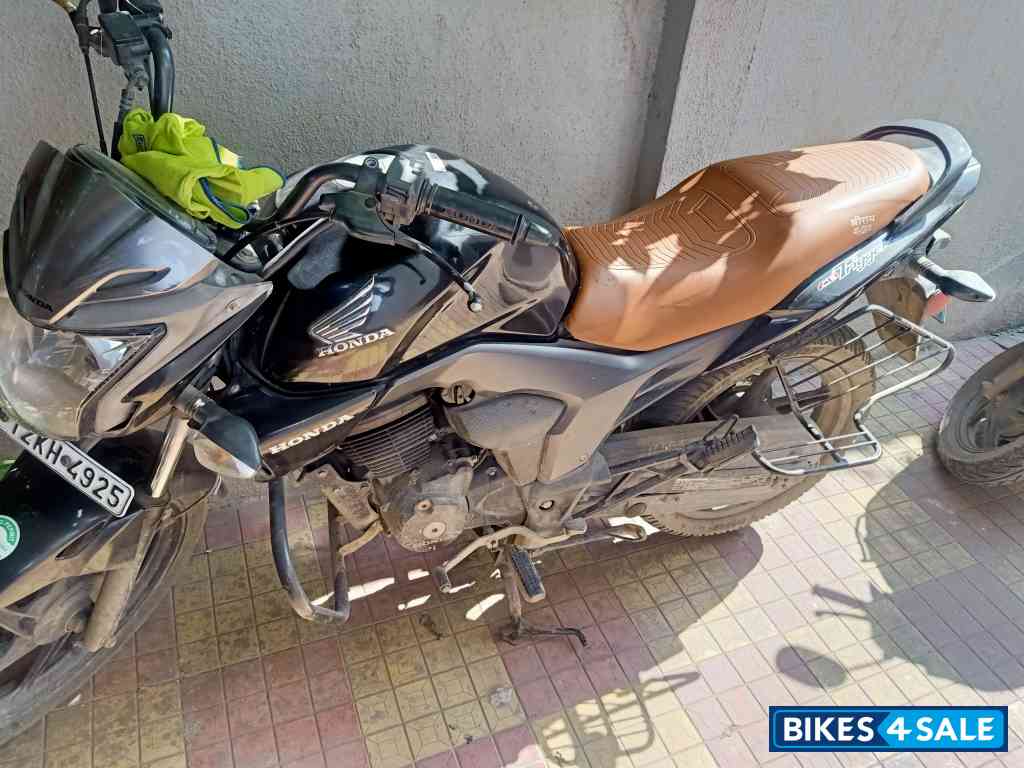 Black Honda CB Trigger Black Honda CB Trigger