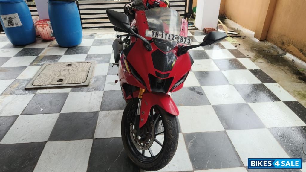 Red Yamaha R15 V4