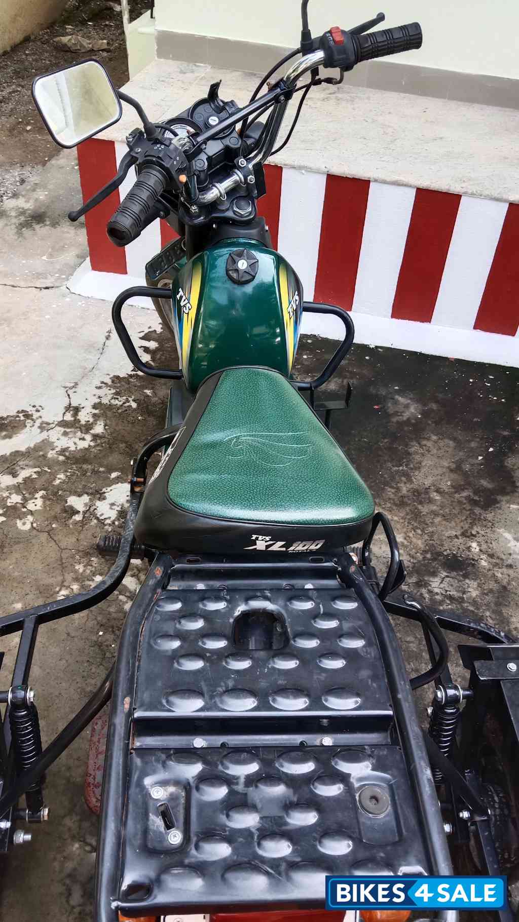 Green TVS XL 100 Heavy Duty i-TOUCHstart Green TVS XL 100 Heavy Duty i-TOUCHstart