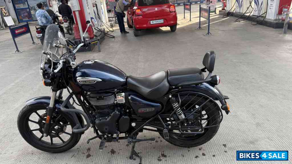 Blue Royal Enfield Meteor 350 Stellar
