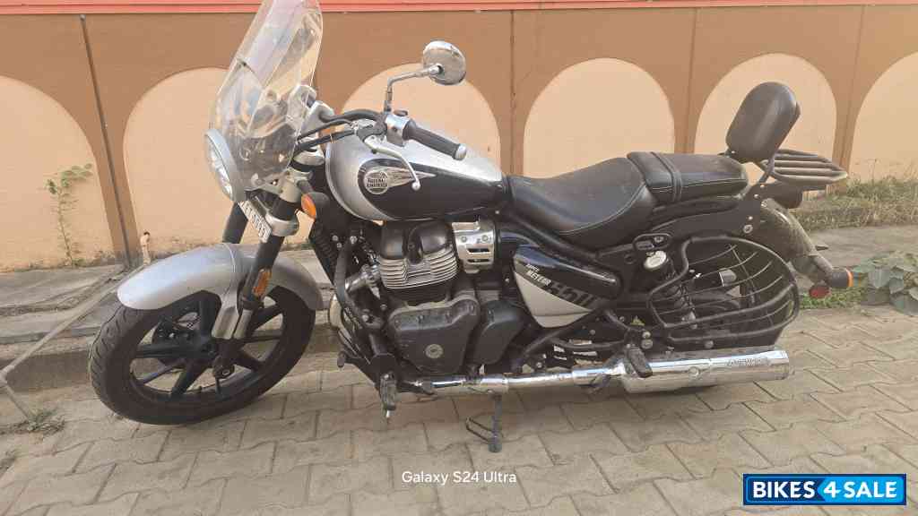Royal Enfield Super Meteor 650