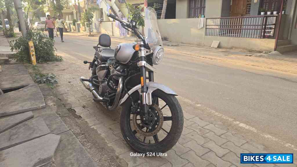 Royal Enfield Super Meteor 650