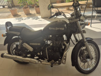 Black Royal Enfield Thunderbird 500