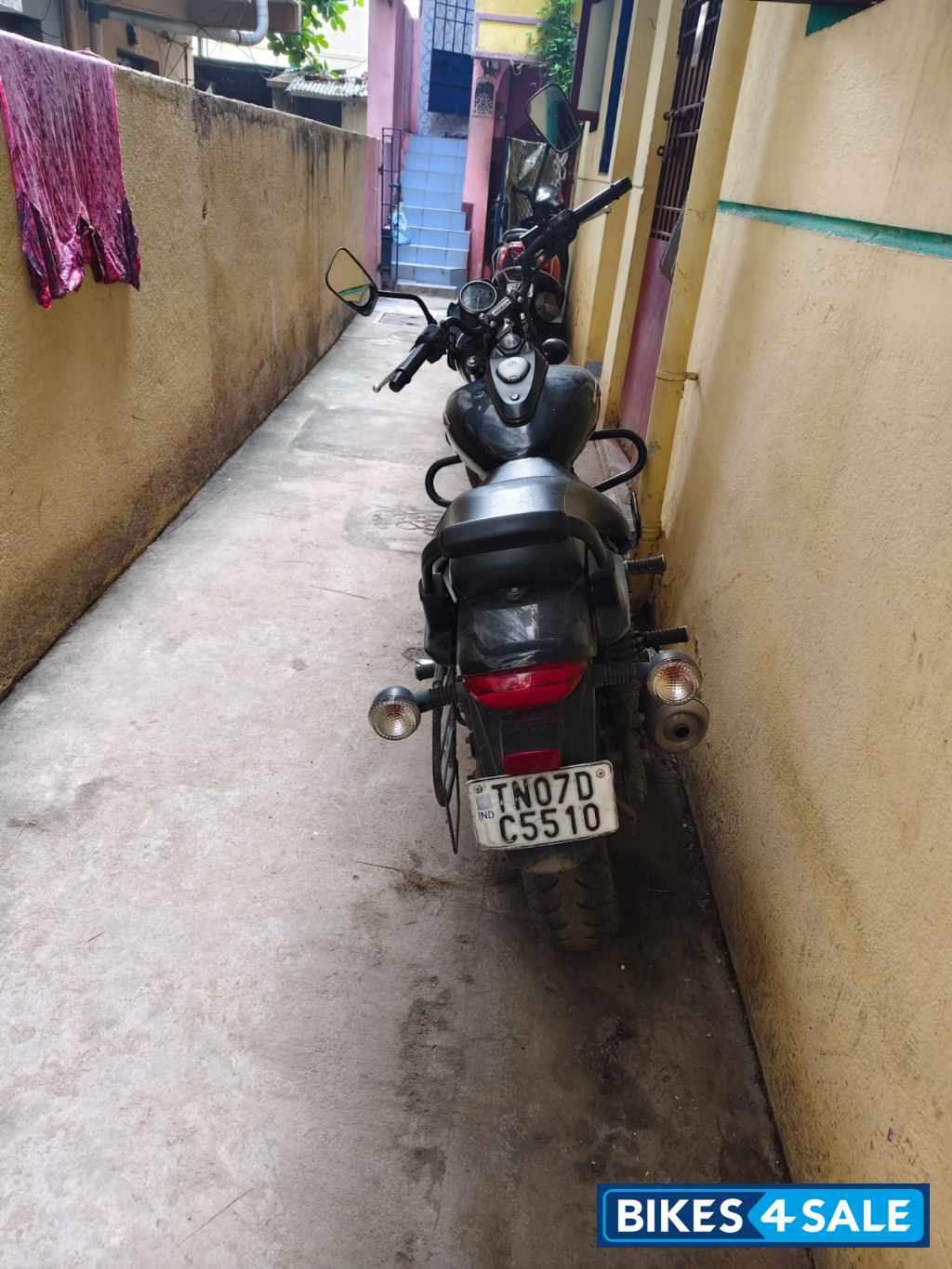 Black Bajaj Avenger Street 160 BS6 Black Bajaj Avenger Street 160 BS6