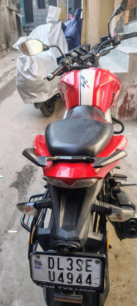 Red TVS Apache RTR 160 4V