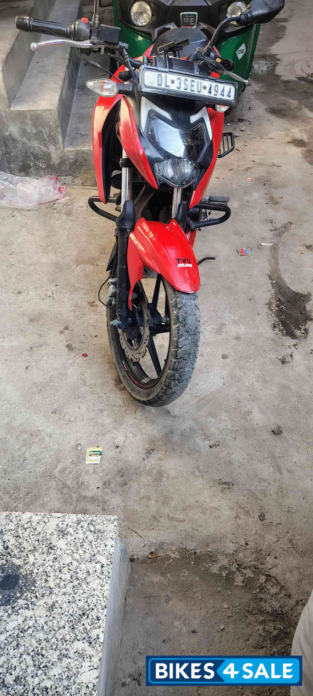 Red TVS Apache RTR 160 4V Red TVS Apache RTR 160 4V