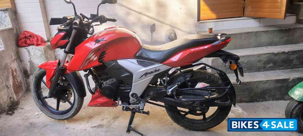 Red TVS Apache RTR 160 4V Red TVS Apache RTR 160 4V