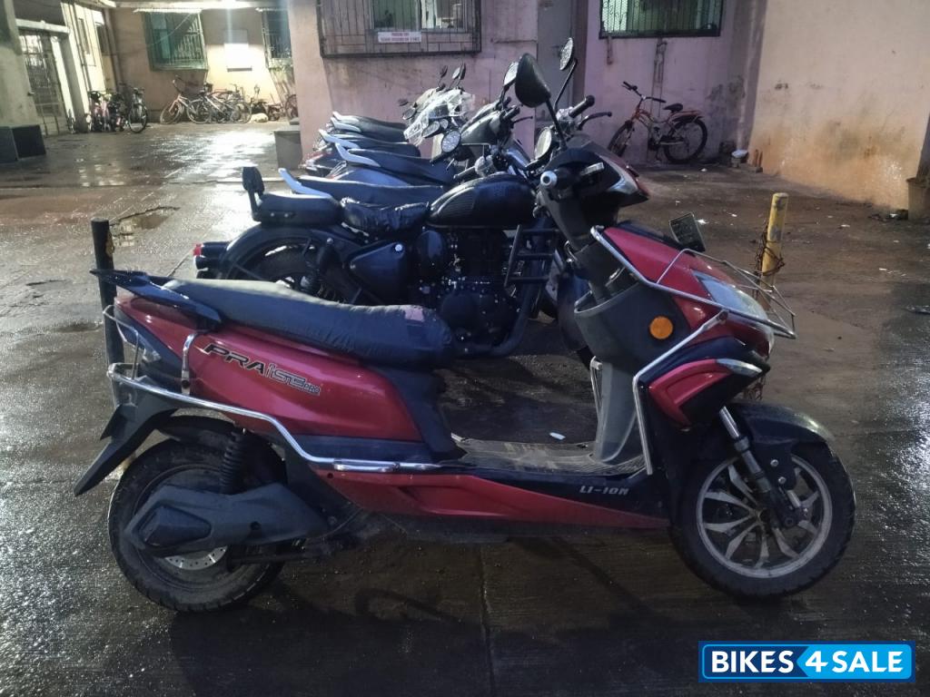 Red Black Okinawa Praise Pro