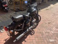 Stealth Black Royal Enfield Classic Stealth Black