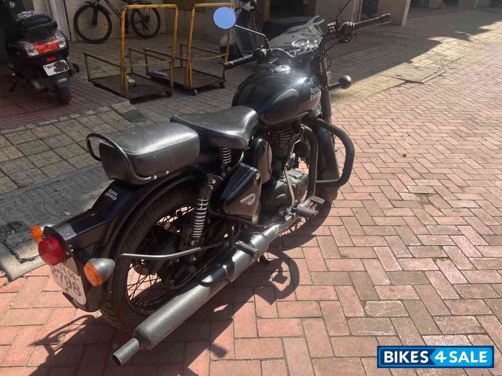 Stealth Black Royal Enfield Classic Stealth Black Stealth Black Royal Enfield Classic Stealth Black