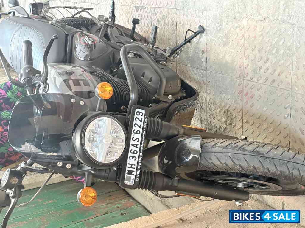 Gray Black Royal Enfield Hunter 350 2025 Gray Black Royal Enfield Hunter 350 2025