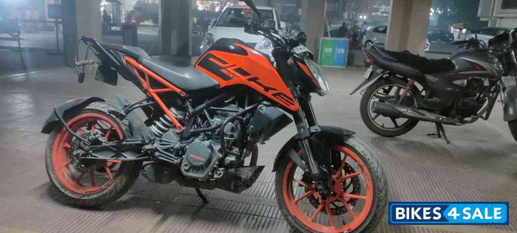 KTM Duke 200 ABS KTM Duke 200 ABS