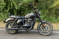 Yezdi Roadster Dark 2023 Model