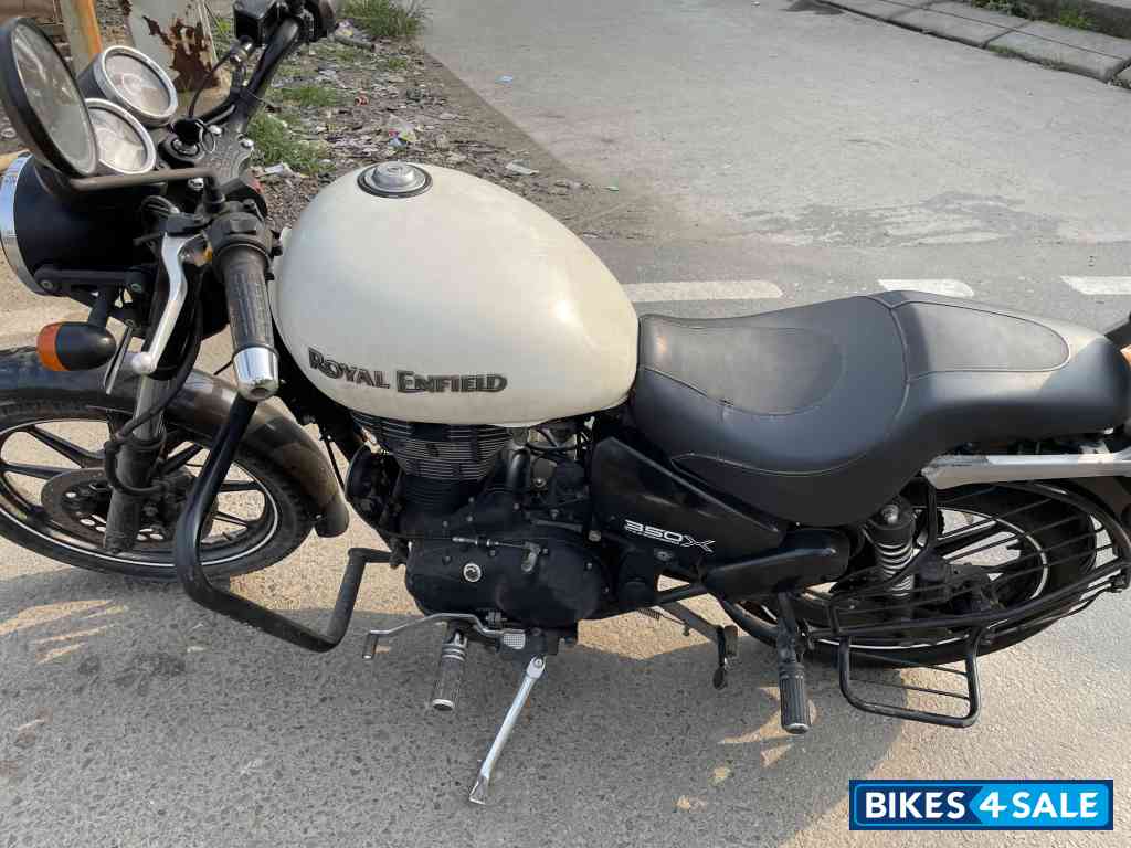 White Royal Enfield Thunderbird X 350 White Royal Enfield Thunderbird X 350