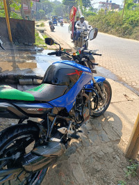 Vibrant Blue Metallic Hero Xtreme 160R BS6