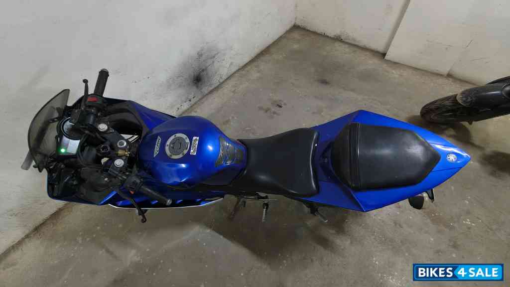 Blue Yamaha YZF R15 V2 Blue Yamaha YZF R15 V2