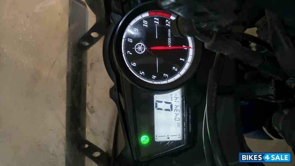 Blue Yamaha YZF R15 V2 Blue Yamaha YZF R15 V2