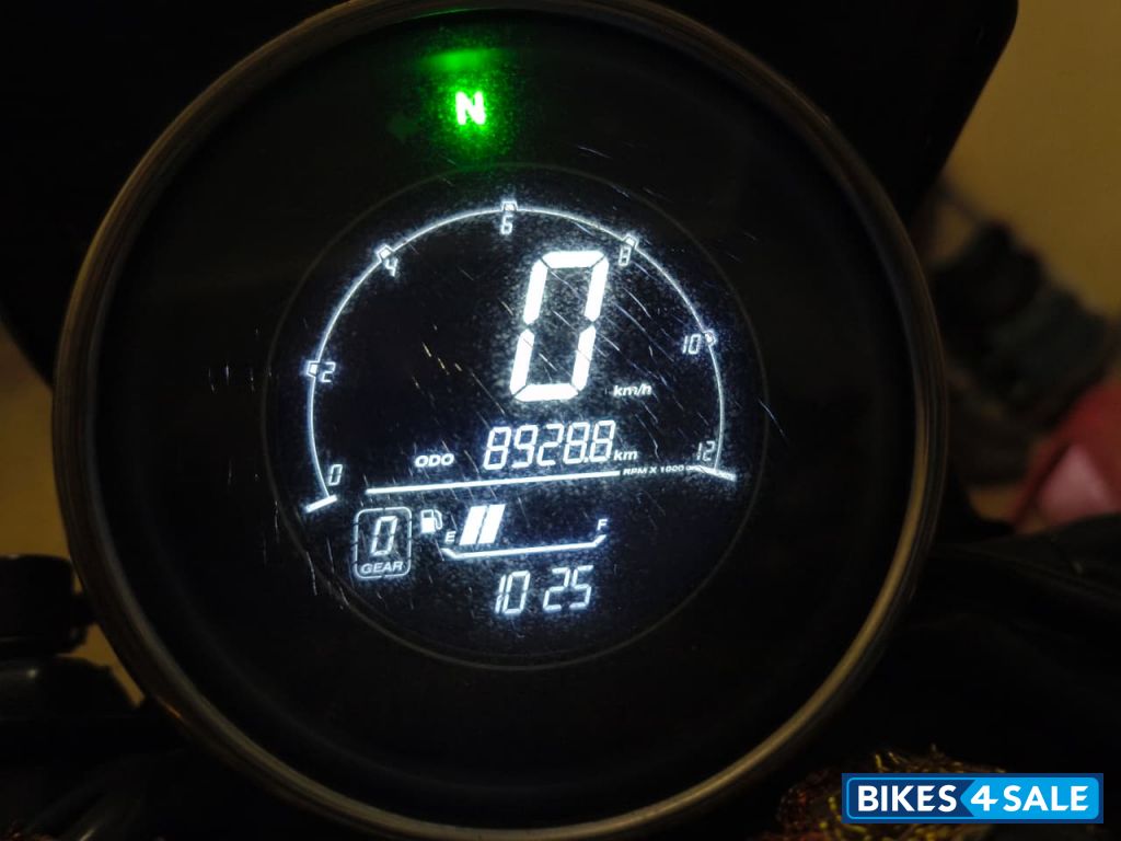 Yezdi Roadster Dark Yezdi Roadster Dark