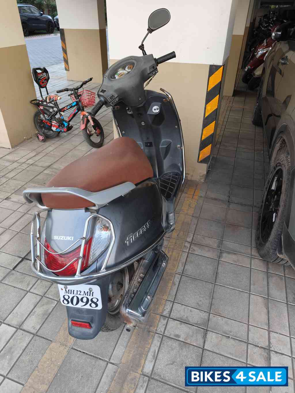 Met.mat.fibrion Grey Suzuki Access 125