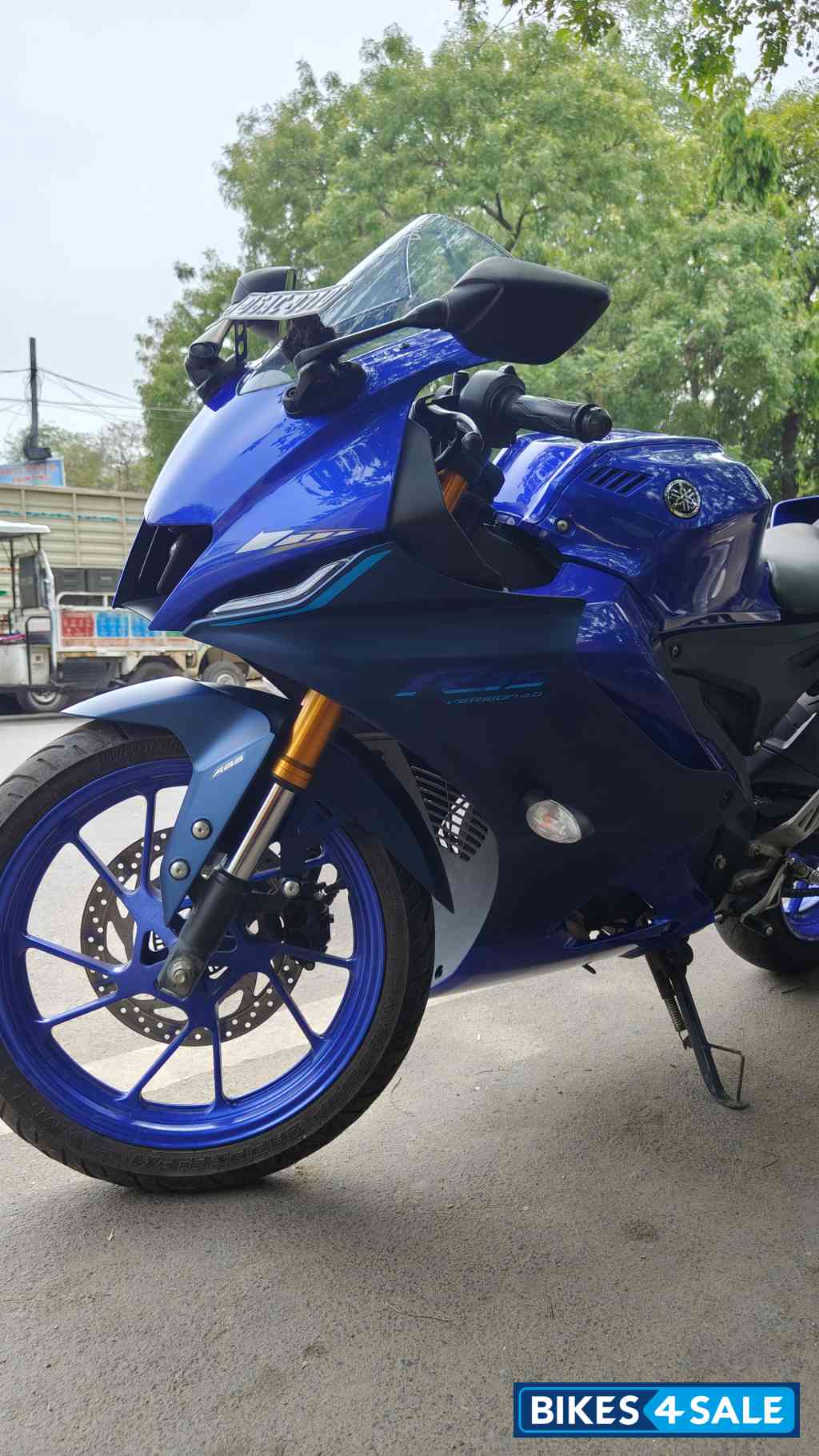 Racing Blue Yamaha R15 V4 Racing Blue Yamaha R15 V4