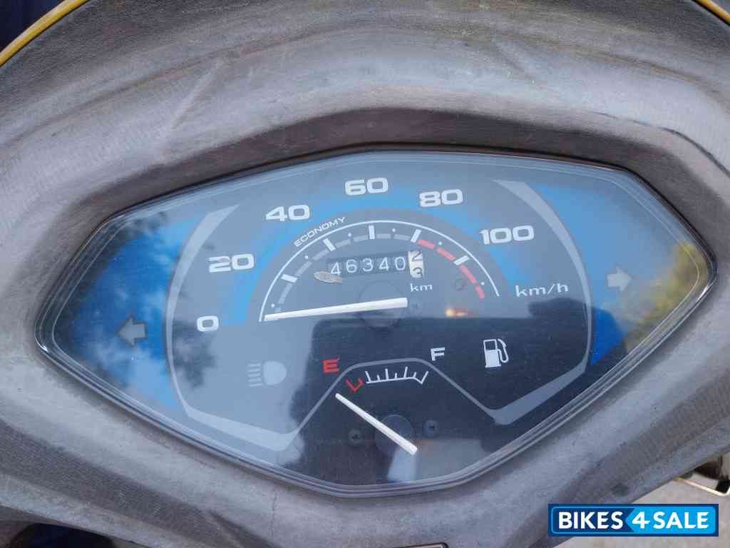 Dazzle Yellow Honda Activa 5G