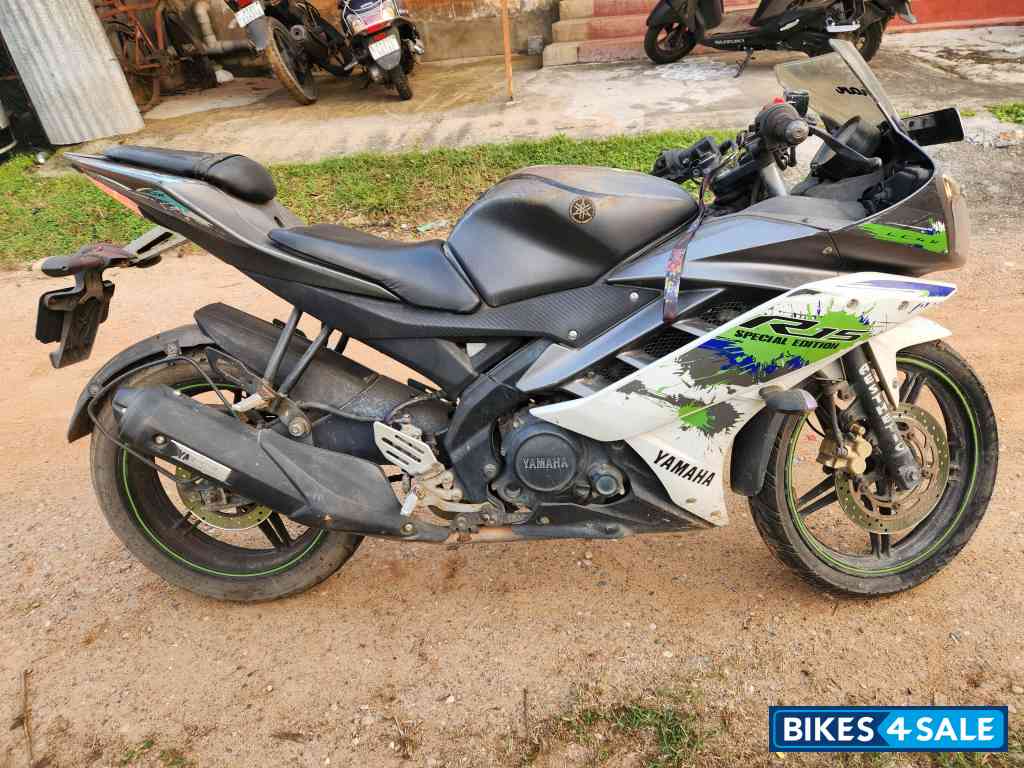 Yamaha YZF R15 V2