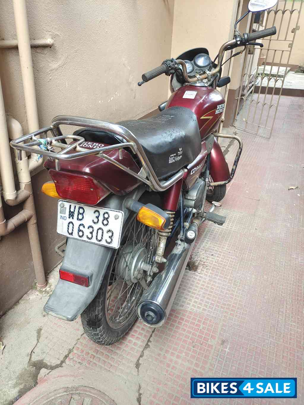 Maroon Hero CD Deluxe