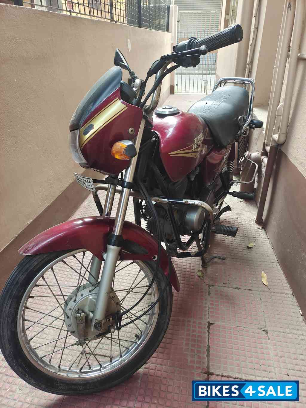 Maroon Hero CD Deluxe