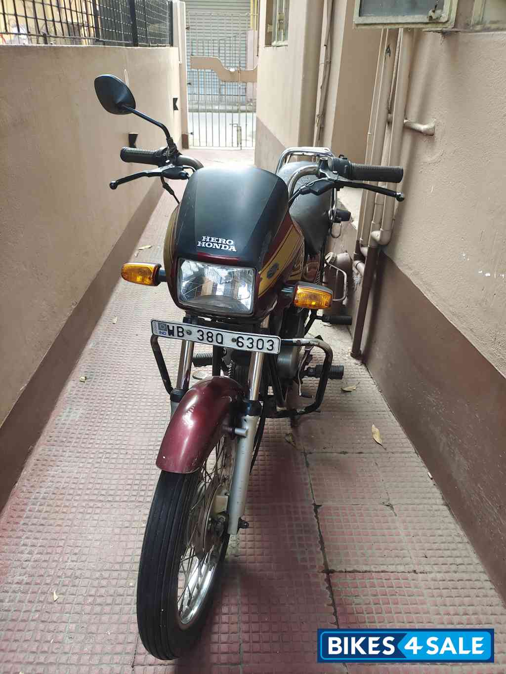 Maroon Hero CD Deluxe