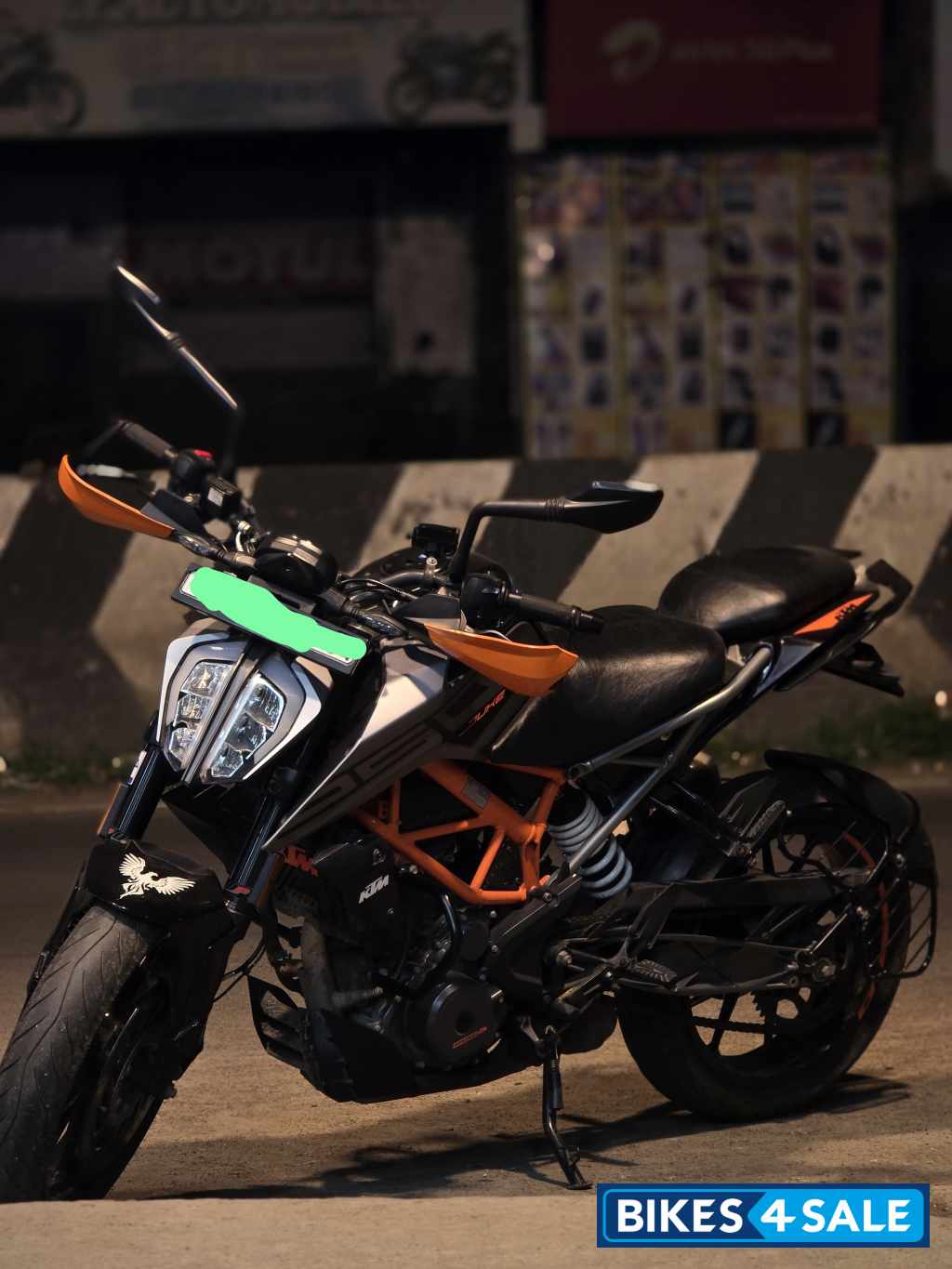 Metallic Grey KTM Duke 250 2022