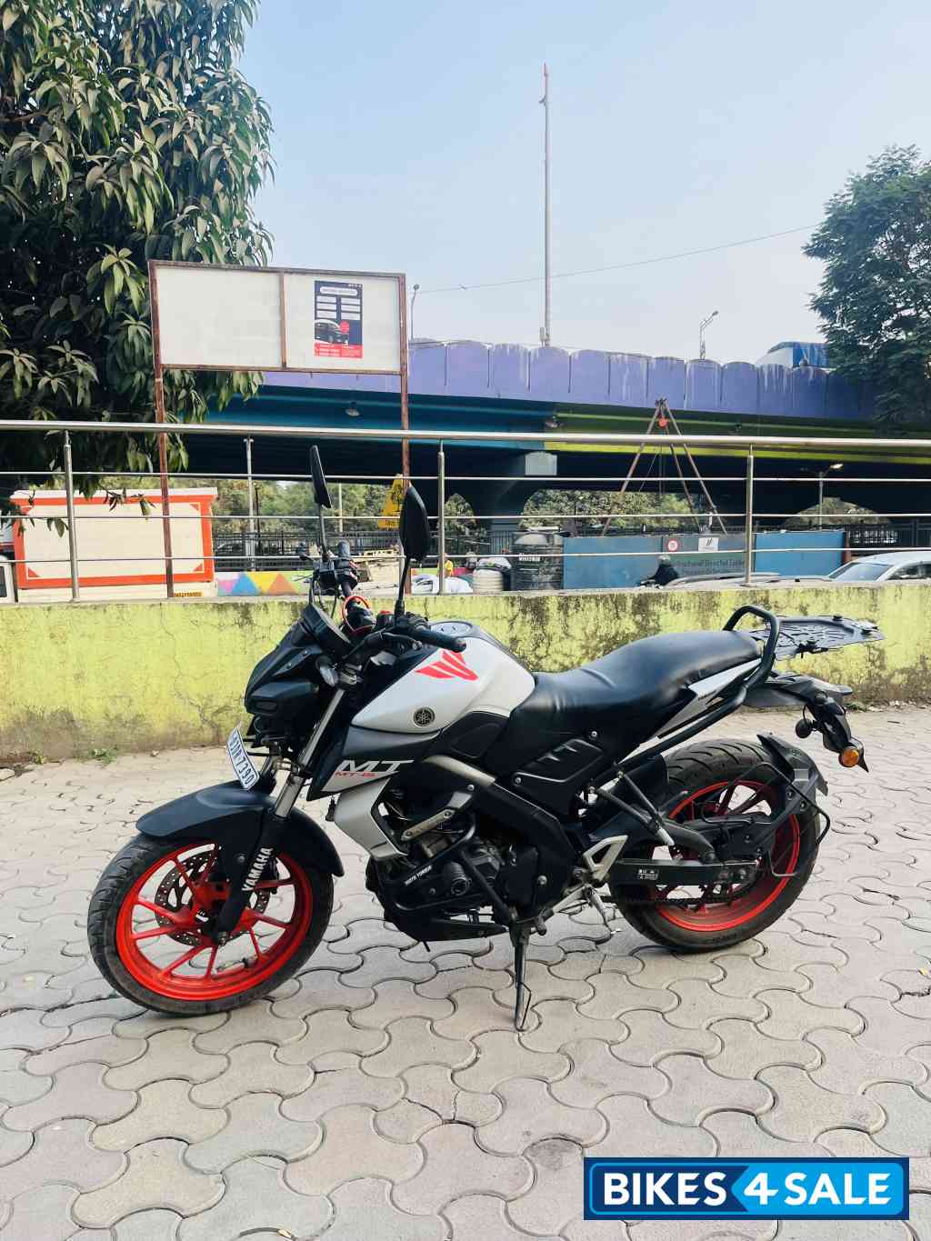 Mat Light Gray Metal Yamaha MT-15 BS6 Mat Light Gray Metal Yamaha MT-15 BS6