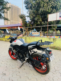 Mat Light Gray Metal Yamaha MT-15 BS6