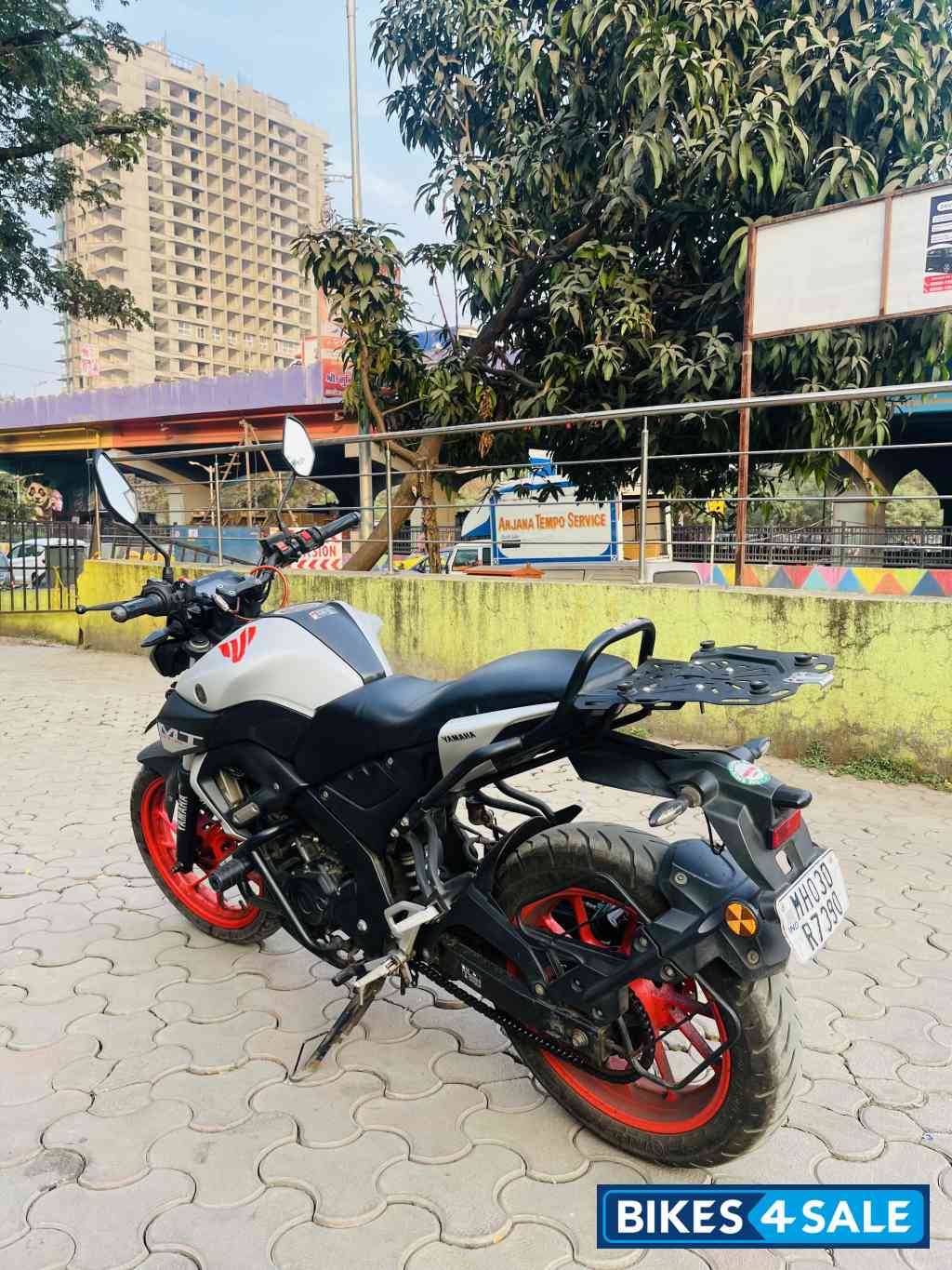 Mat Light Gray Metal Yamaha MT-15 BS6 Mat Light Gray Metal Yamaha MT-15 BS6