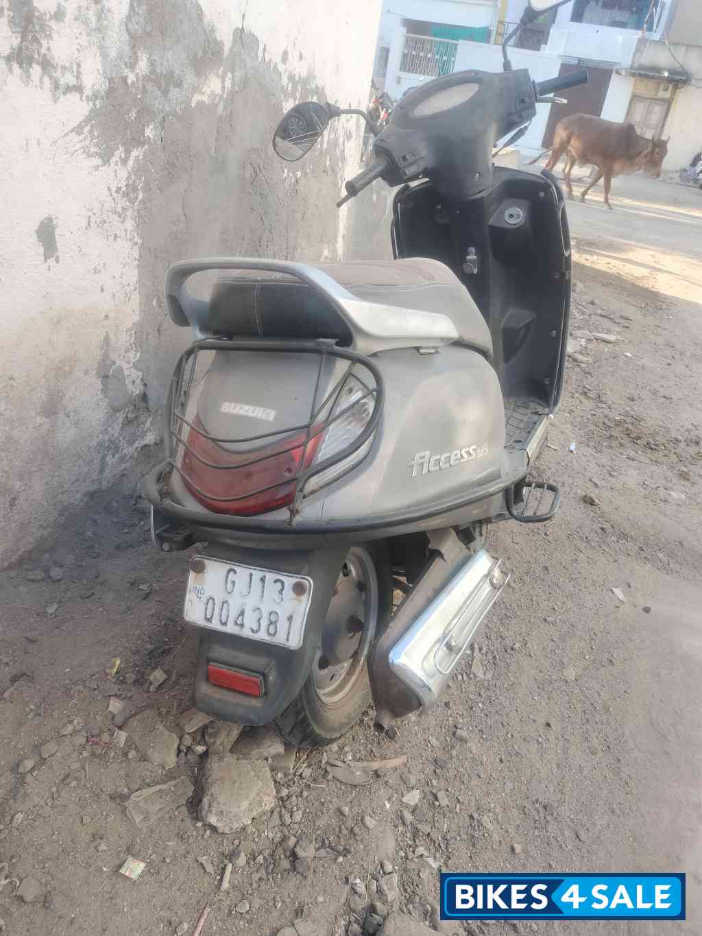 Grey Suzuki Access 125 Grey Suzuki Access 125