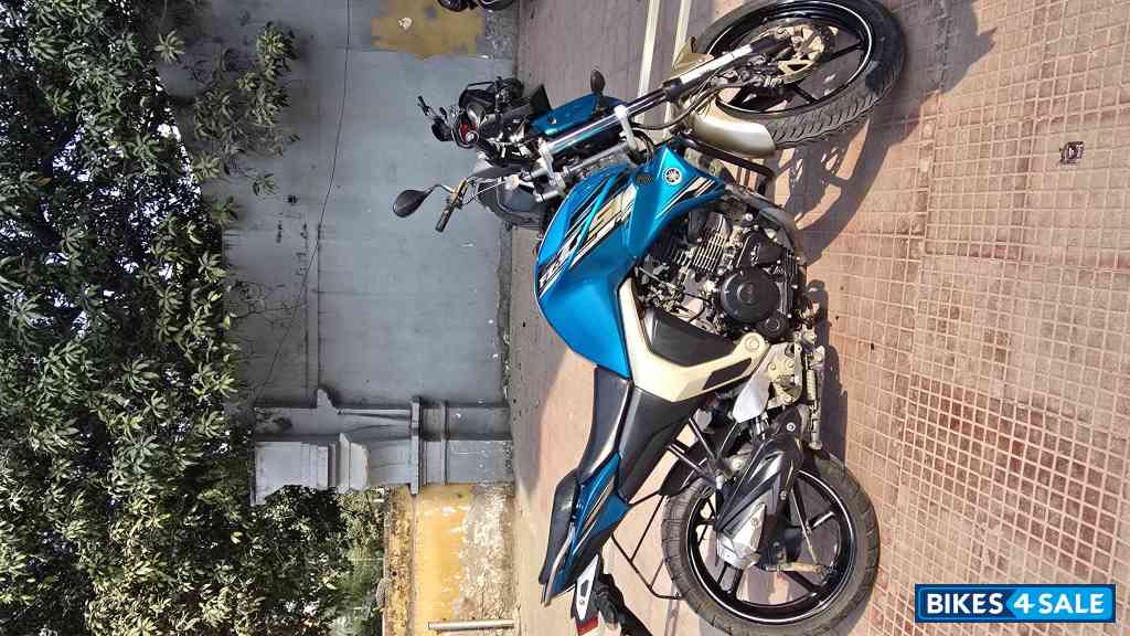 Cyan Blue Yamaha FZ-S FI V2 Cyan Blue Yamaha FZ-S FI V2